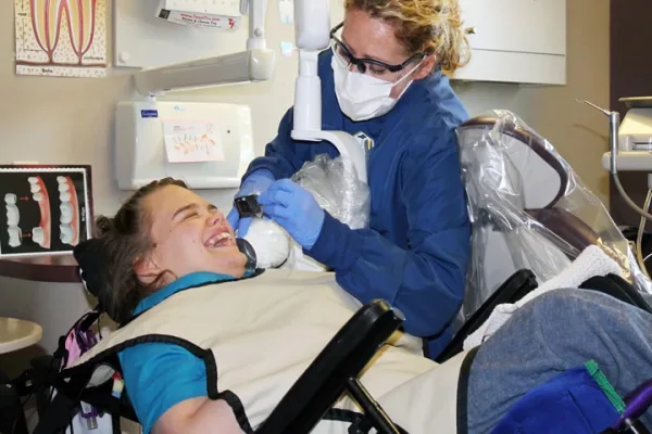 دندانپزشکی با بیهوشی برای معلولین